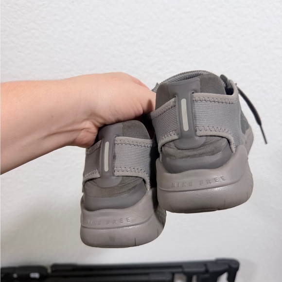 Nike grey free runs - Picture 8 of 9